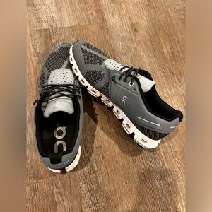 on cloud blue women’s size 9 shoes